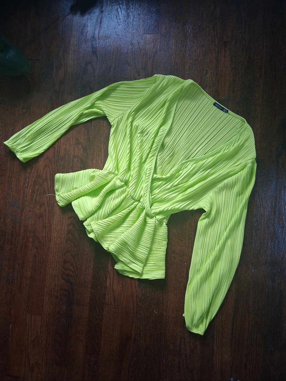 Boohoo Neon Lime Pleated Wrap Blouse W18